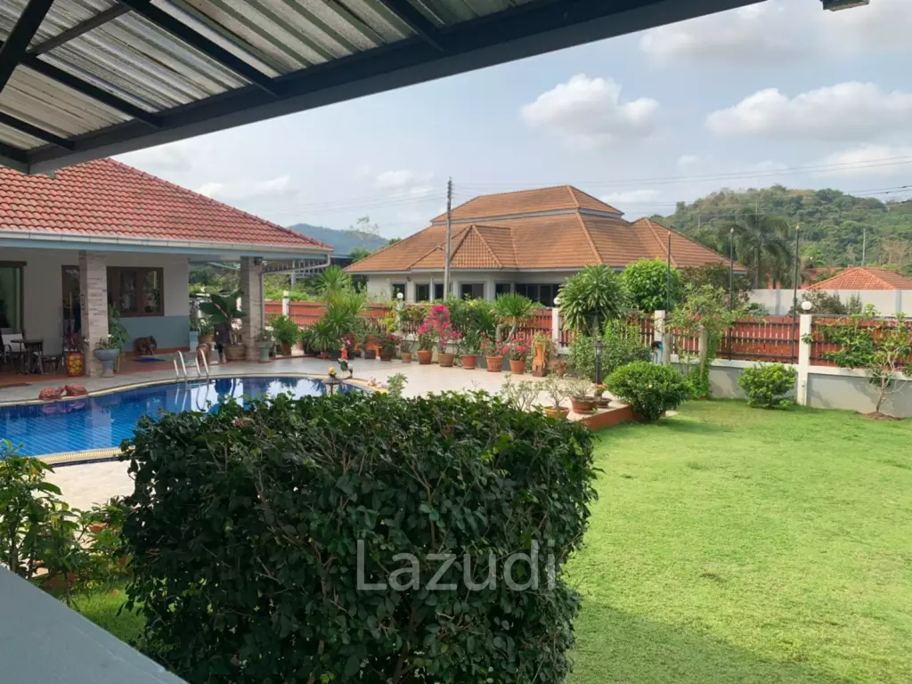 Beautiful Garden House for Sale in Bang Saray