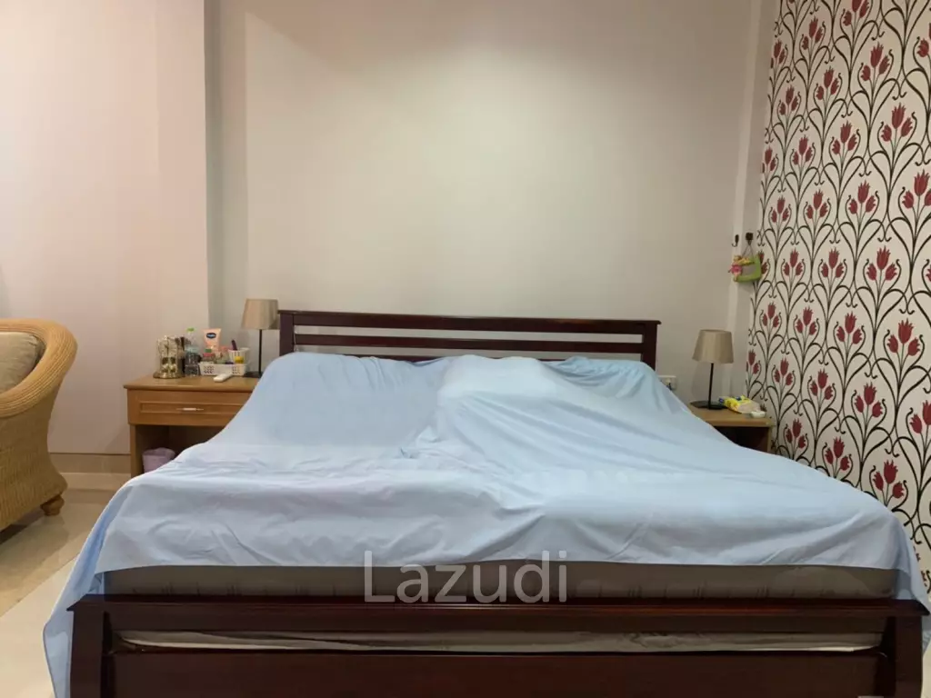 Beautiful Garden House for Sale in Bang Saray