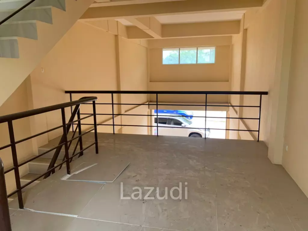 Double Unit Shophouse for Sale in Sattahip