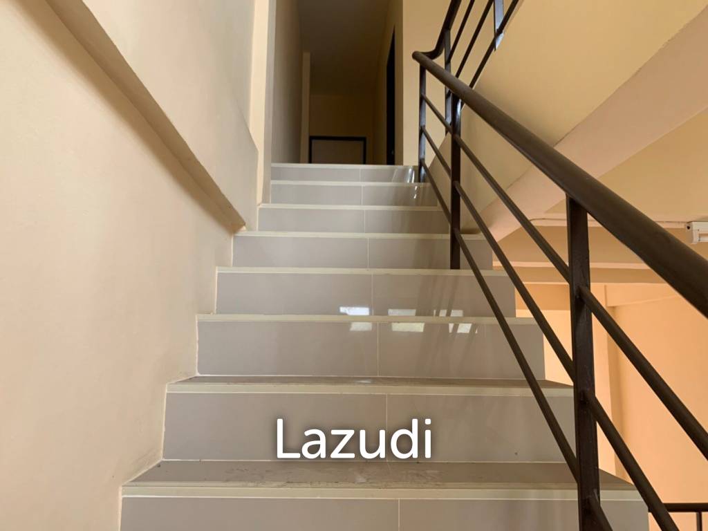 Double Unit Shophouse for Sale in Sattahip