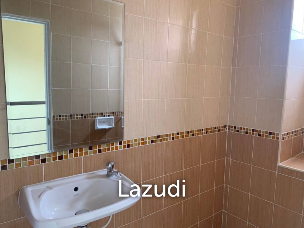 Double Unit Shophouse for Sale in Sattahip