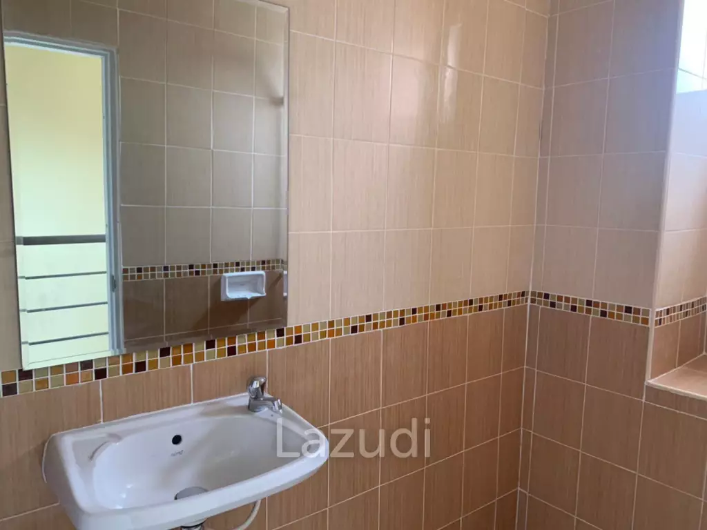Double Unit Shophouse for Sale in Sattahip