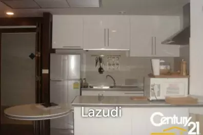 2 bedroom Condominium with Sea Views