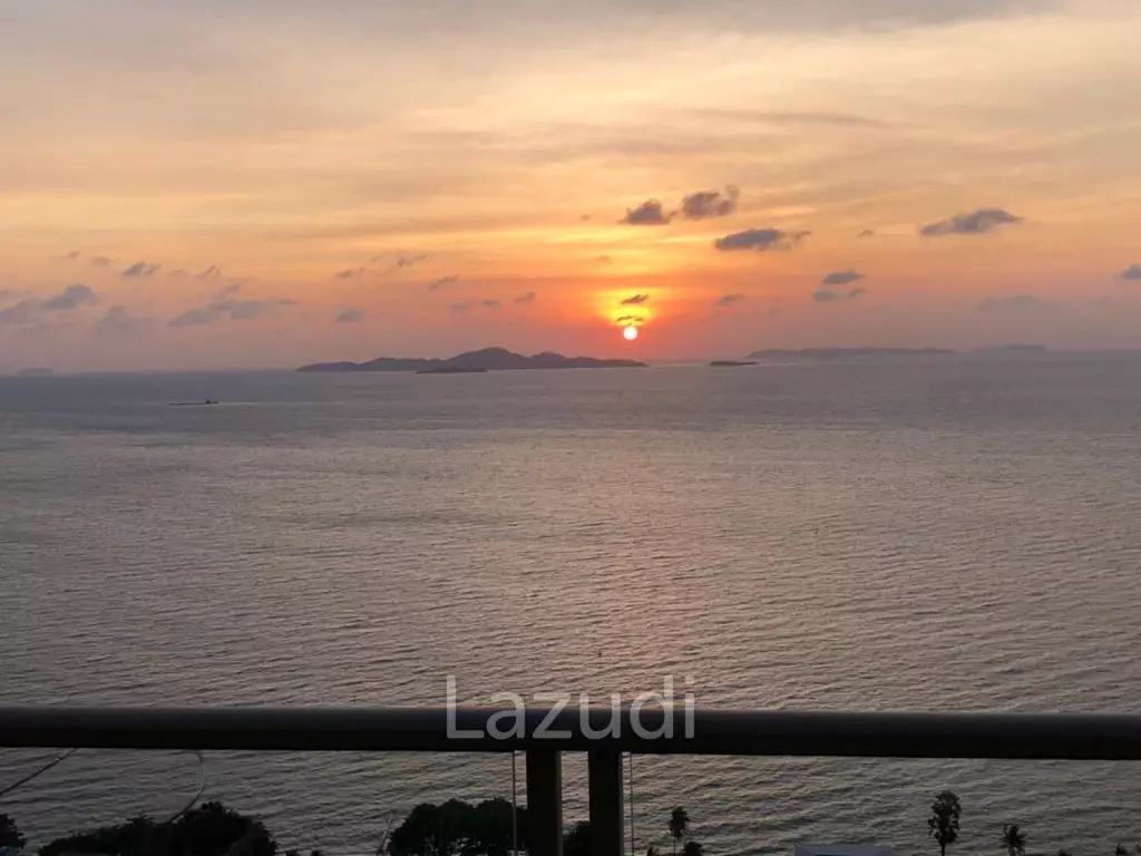1 Bed 1 Bath 50 SQ.M The Riviera Wongamat Beach