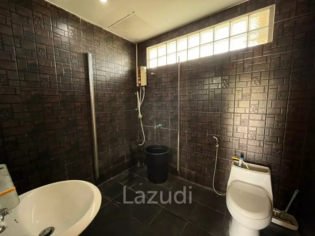 Land Including Private House for Sale in Pattaya