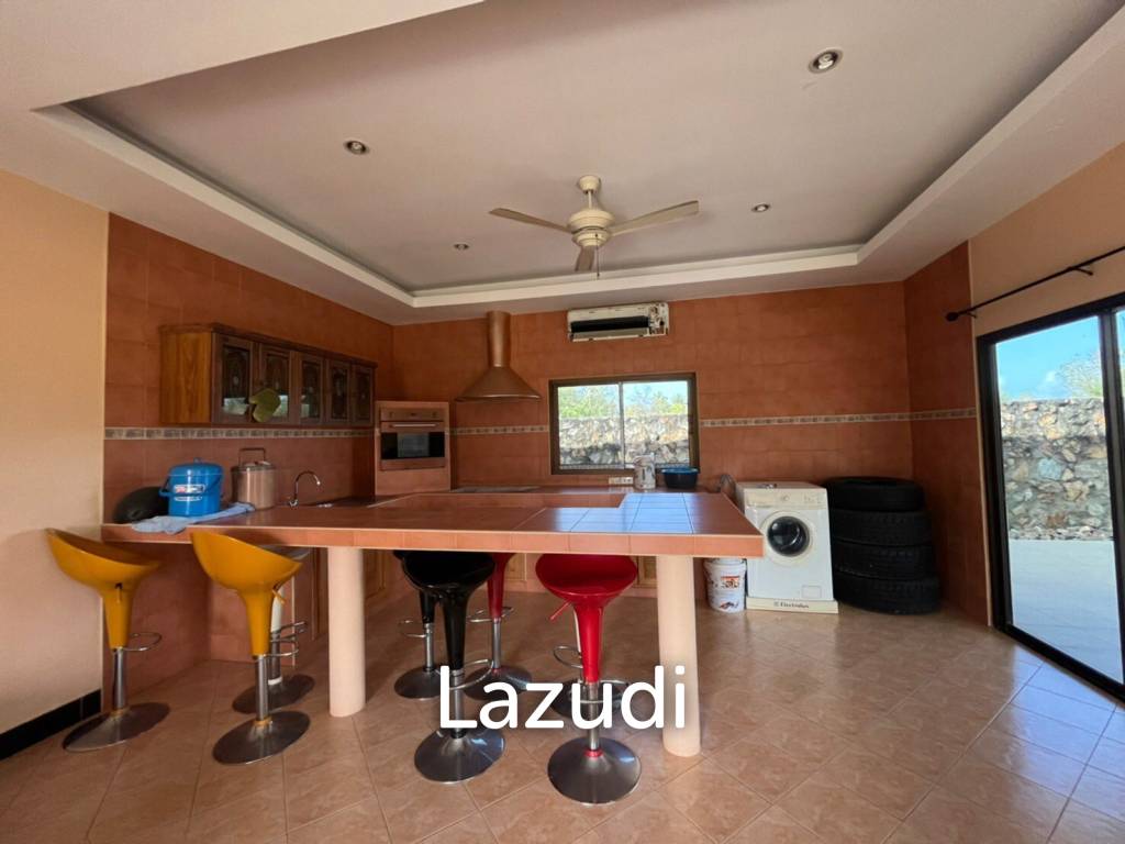 Land Including Private House for Sale in Pattaya