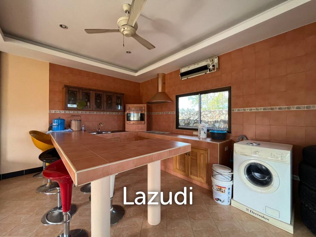 Land Including Private House for Sale in Pattaya