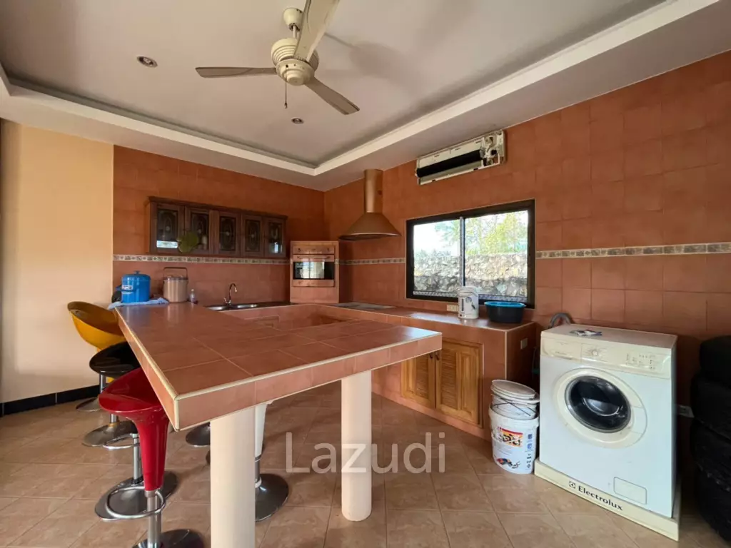 Land Including Private House for Sale in Pattaya
