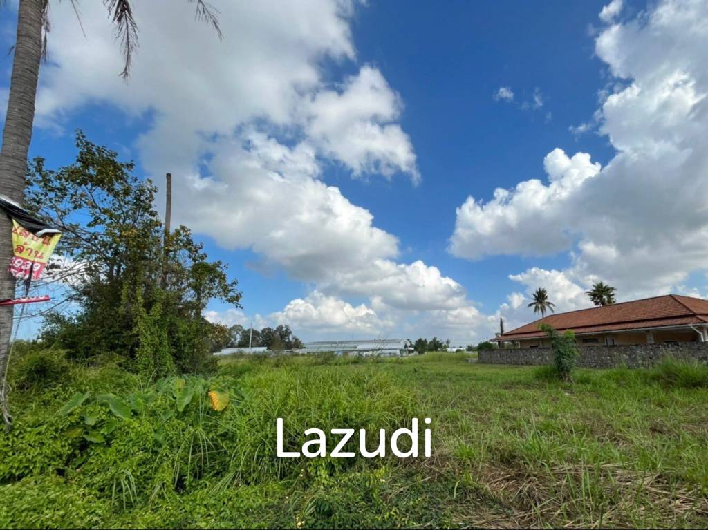 Land Including Private House for Sale in Pattaya