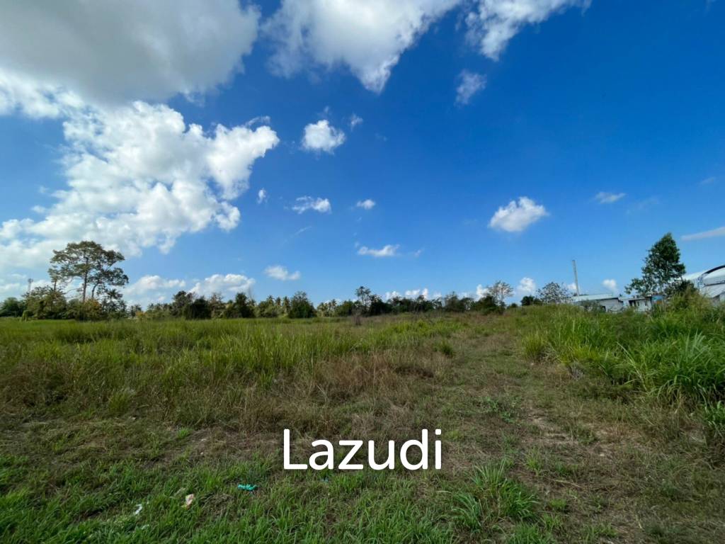 Land Including Private House for Sale in Pattaya