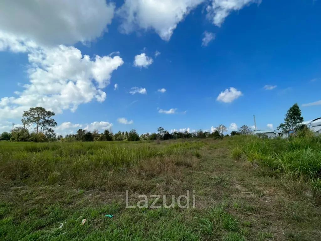 Land Including Private House for Sale in Pattaya