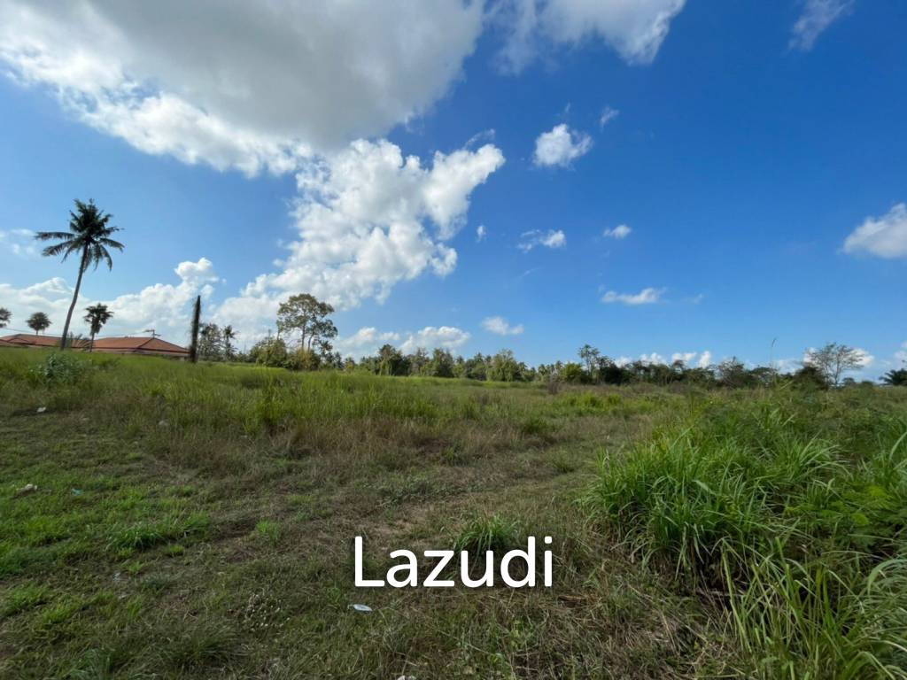 Land Including Private House for Sale in Pattaya