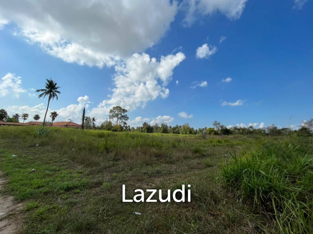 Land Including Private House for Sale in Pattaya