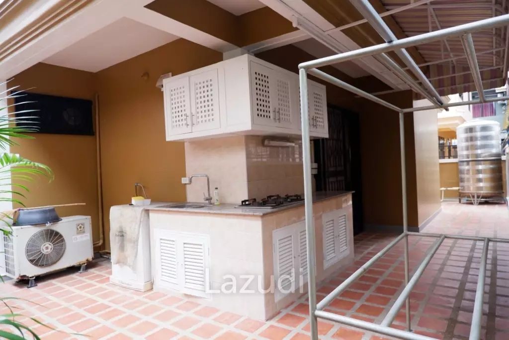 2 Storey Central Pattaya House for Sale