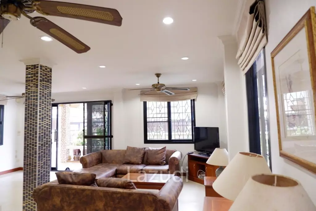 2 Storey Central Pattaya House for Sale