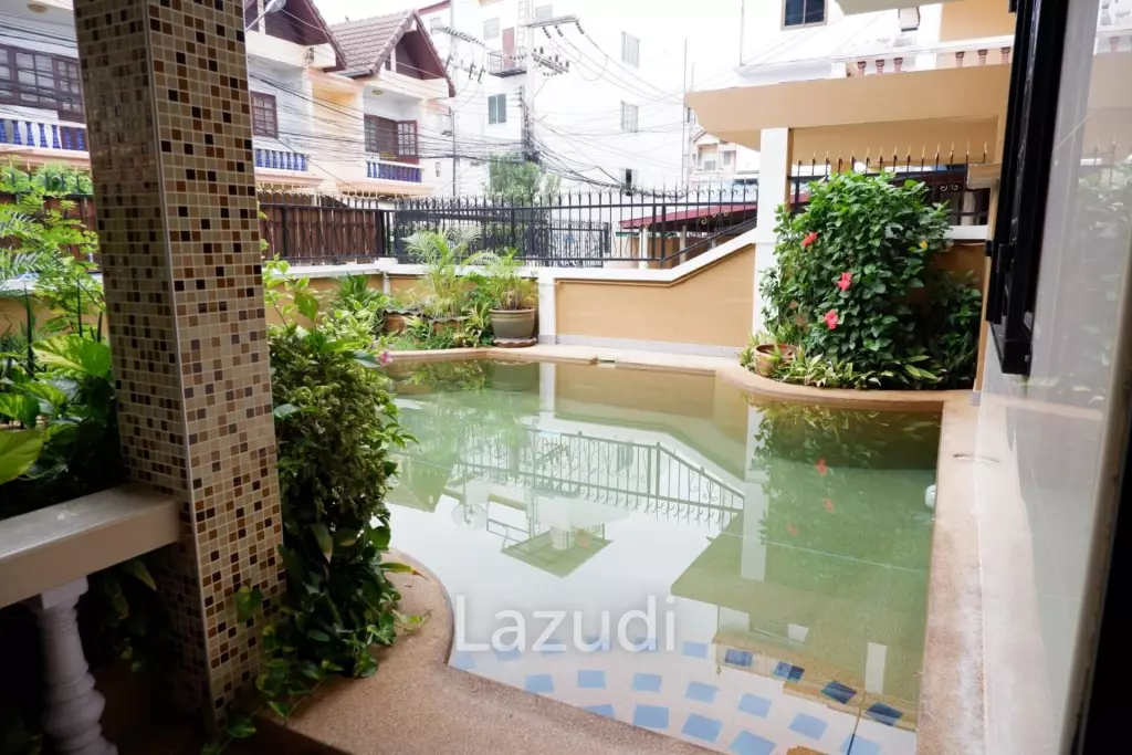 2 Storey Central Pattaya House for Sale