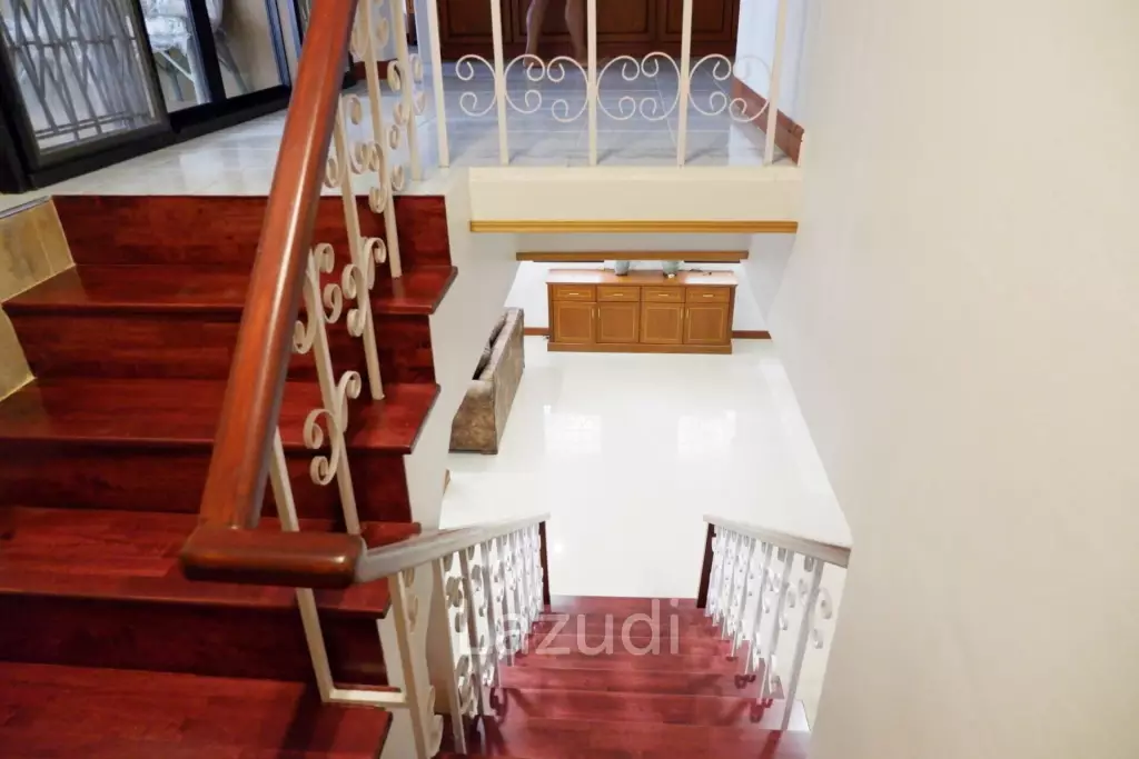 2 Storey Central Pattaya House for Sale