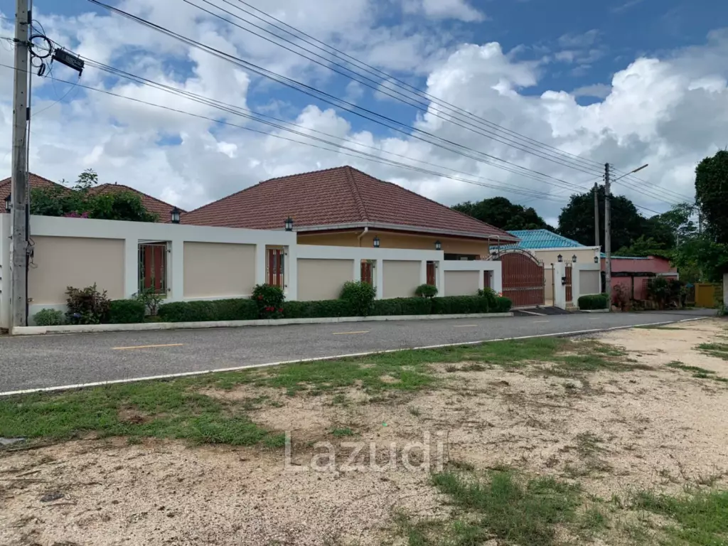 2 Rai Land in Bang Saray for Sale
