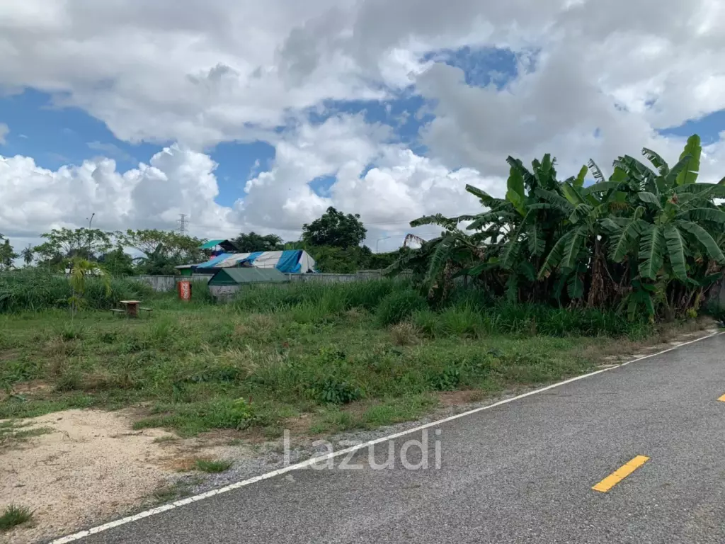 2 Rai Land in Bang Saray for Sale