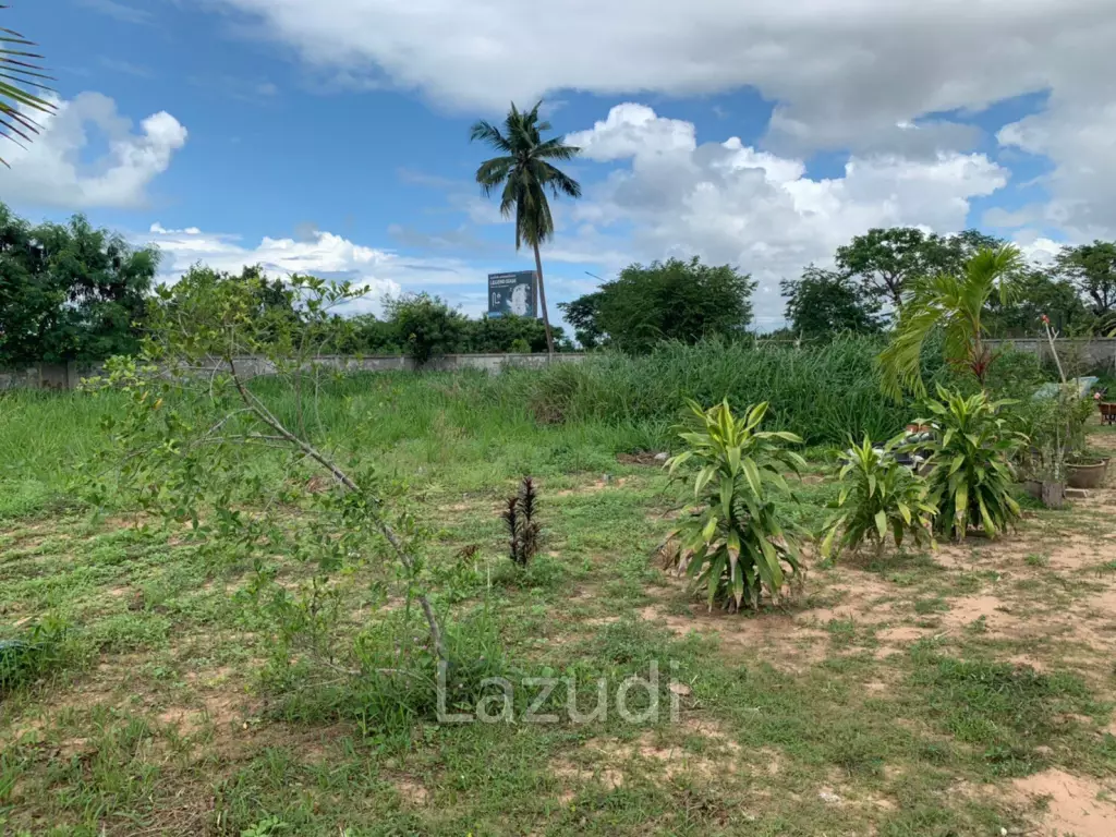 2 Rai Land in Bang Saray for Sale
