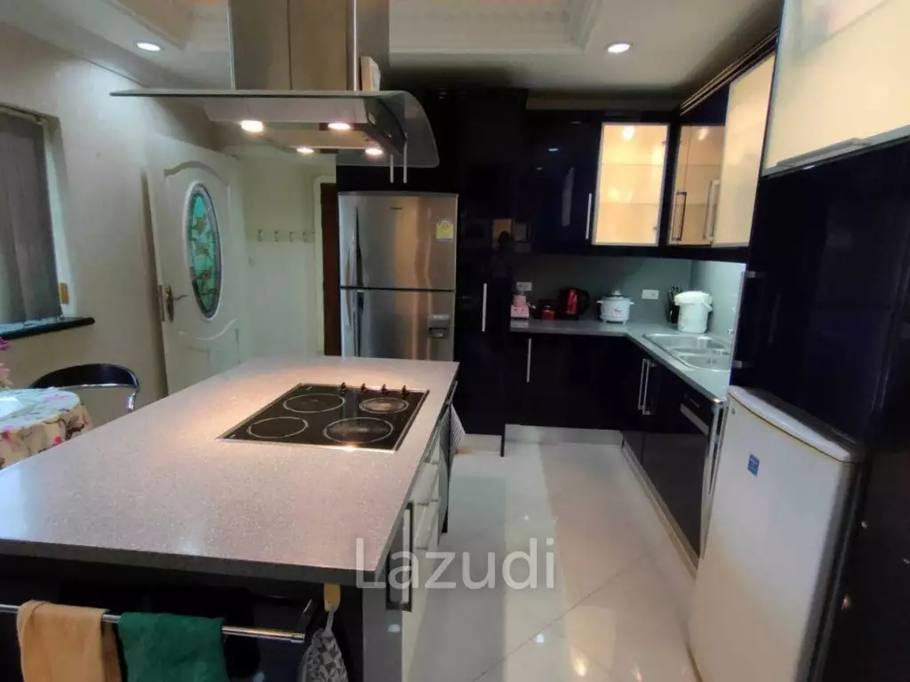 Great Location House for Sale in Pattaya Naklua