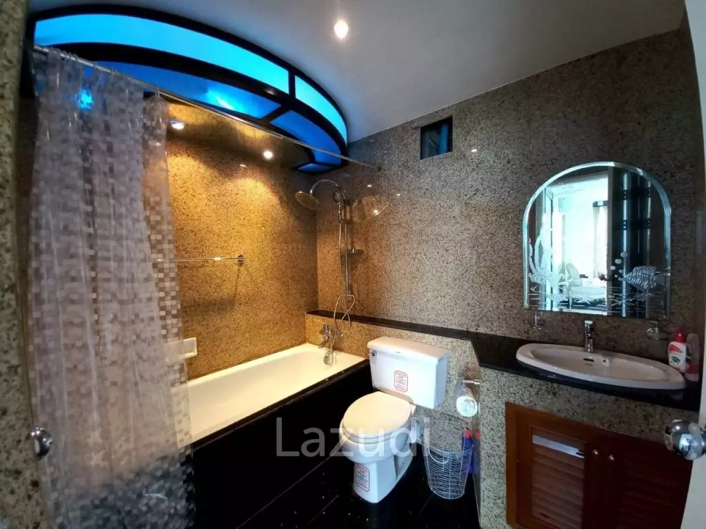 Jomtien Plaza Condotel 2 Bedrooms for Sale