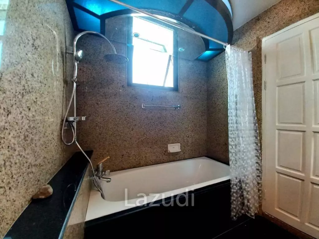 Jomtien Plaza Condotel 2 Bedrooms for Sale
