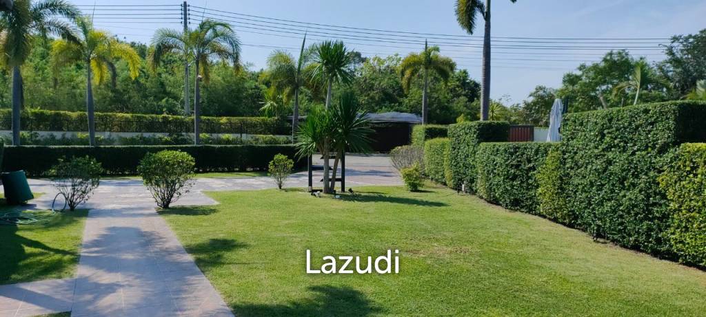 13 Rooms Bang Saray Resort For Sale