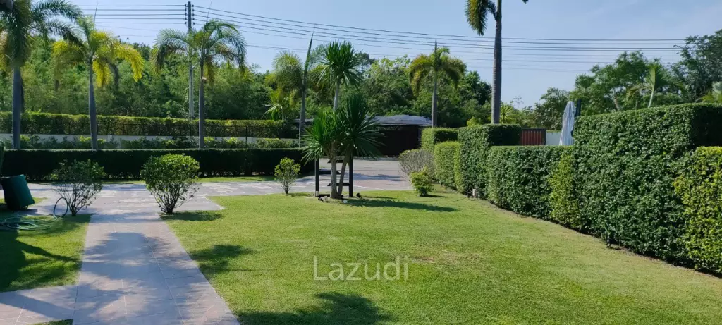 13 Rooms Bang Saray Resort For Sale