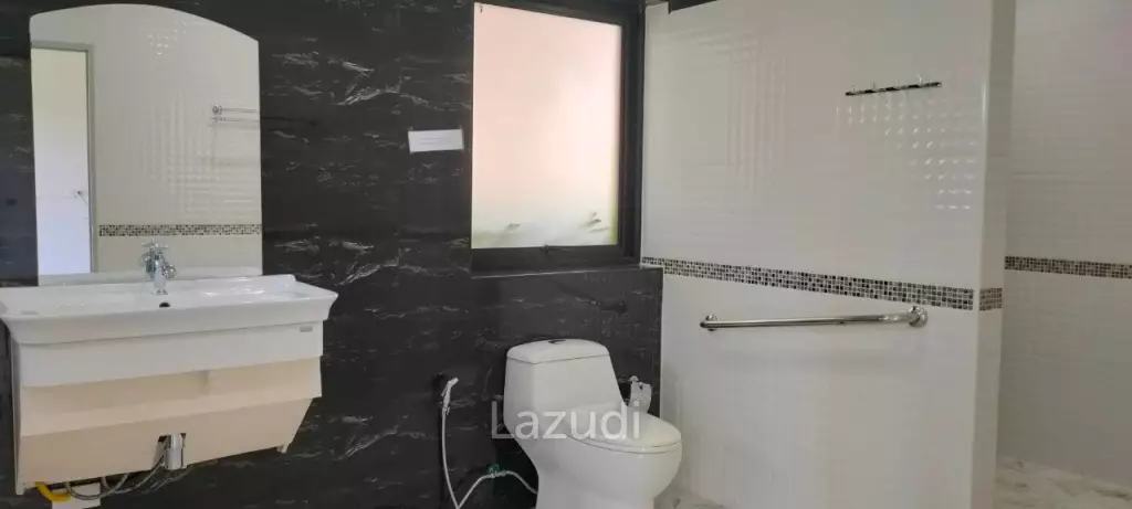 13 Rooms Bang Saray Resort For Sale