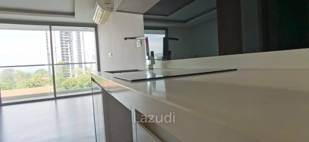 Studio 1 Bathroom 31.76 SQ.M. The Peak Tower