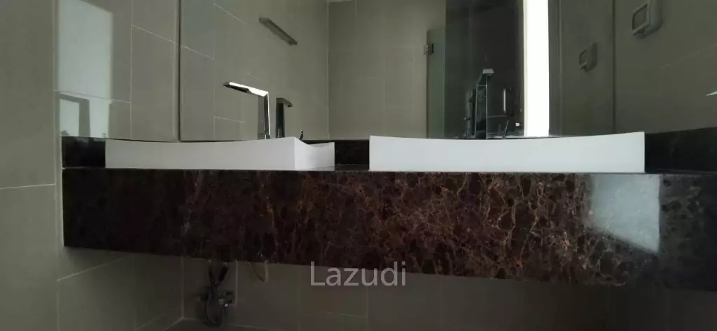 Beachfront The Peak Towers Condo for Sale