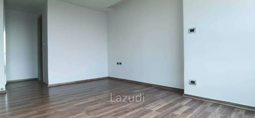 Beachfront The Peak Towers Condo for Sale