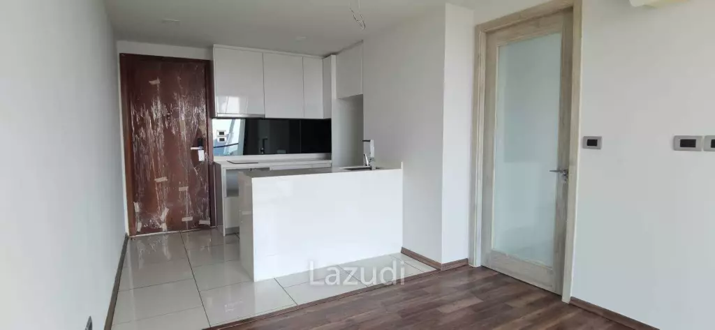 Beachfront The Peak Towers Condo for Sale
