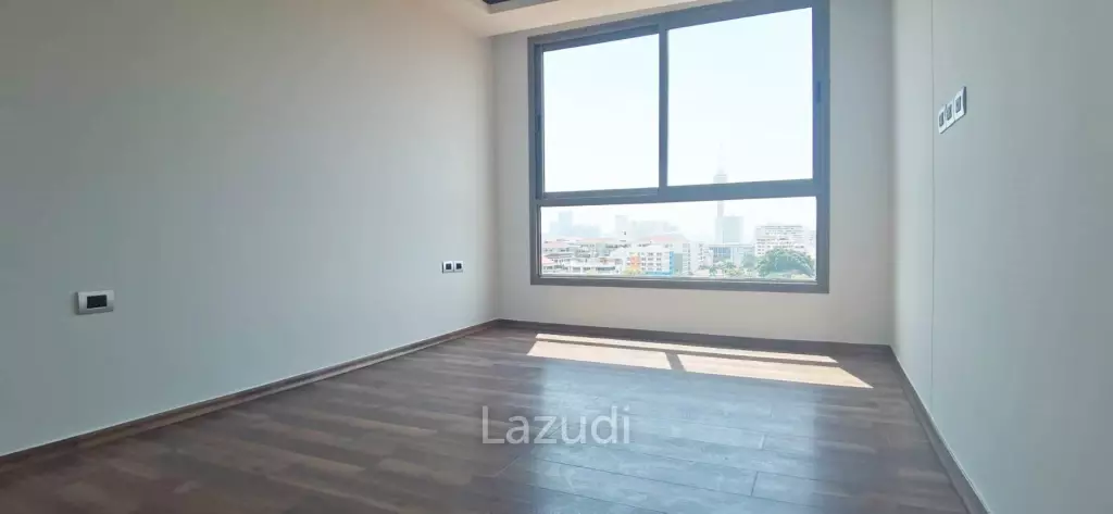 Unfurnished 1 Bed for Sale at The Peak Towers
