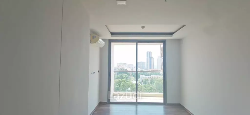 Unfurnished 1 Bed for Sale at The Peak Towers
