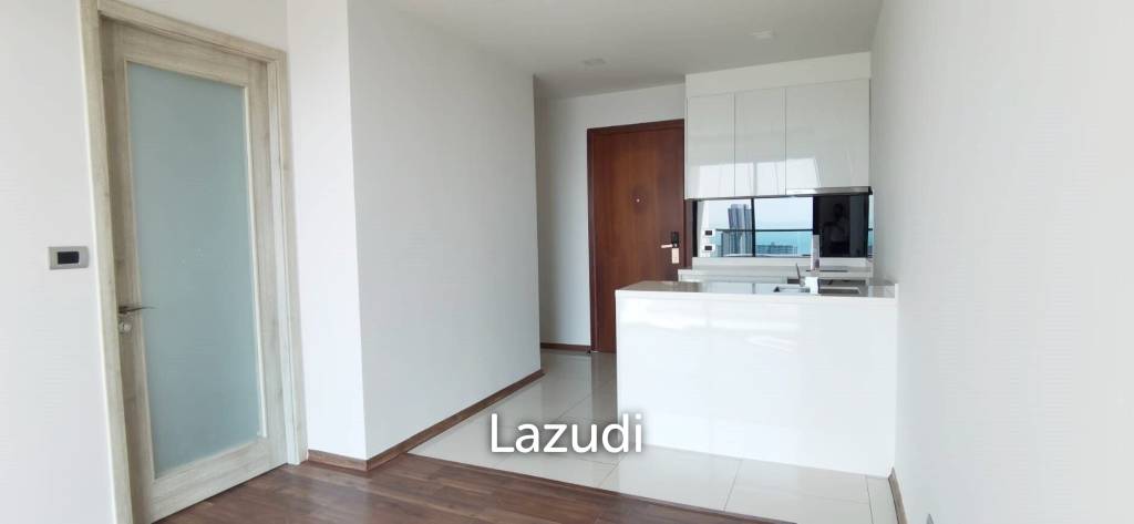 1 Bedroom for Sale The Peak Towers Condo