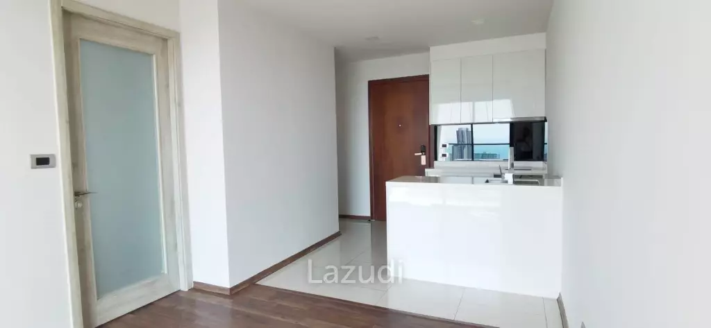 1 Bedroom for Sale The Peak Towers Condo