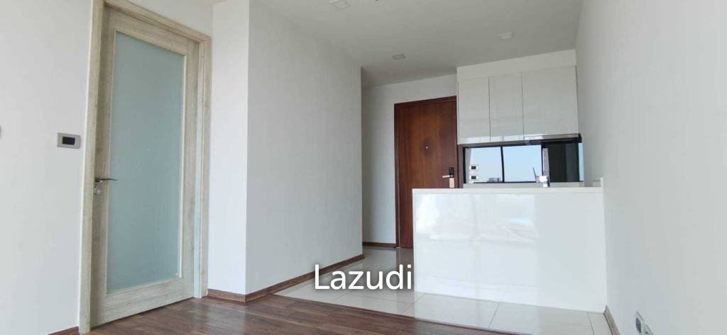 1 Bedroom for Sale The Peak Towers Condo