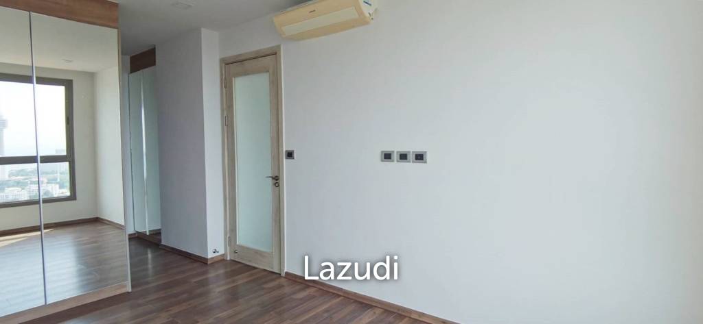 1 Bedroom for Sale The Peak Towers Condo
