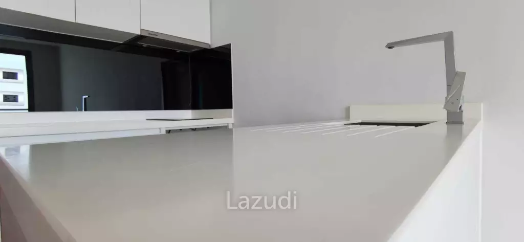 1 Bedroom for Sale The Peak Towers Condo