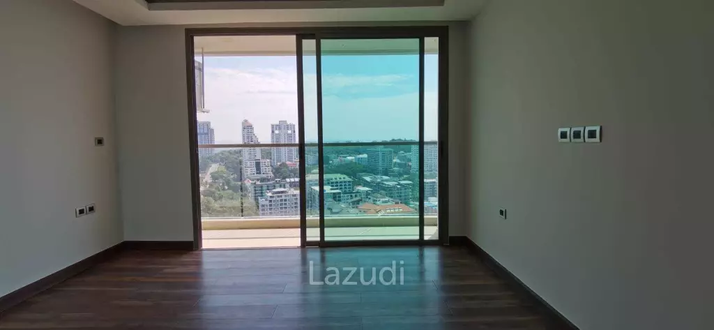 Hight Floor for Sale in The Peak Towers