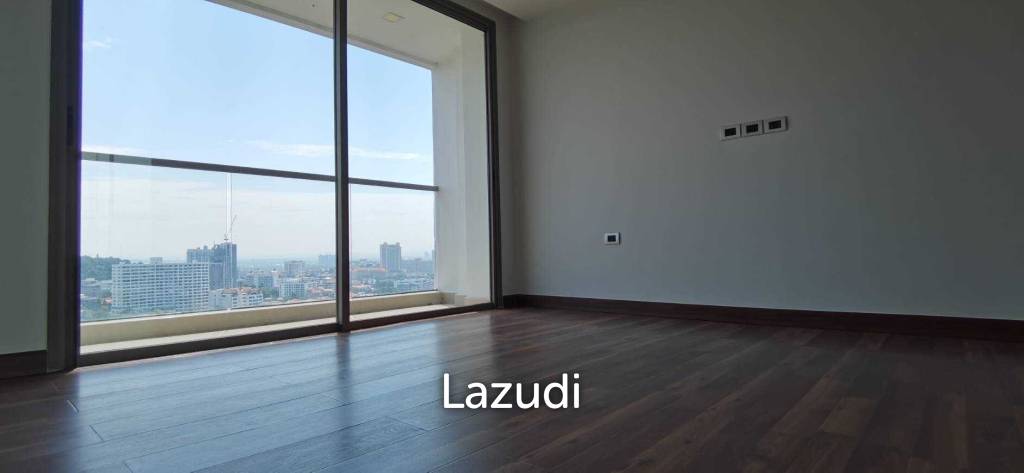 Hight Floor for Sale in The Peak Towers