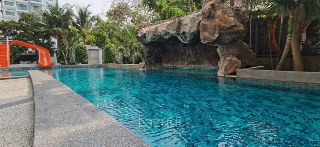 Condo for Sale in Club Royal Na Kluea