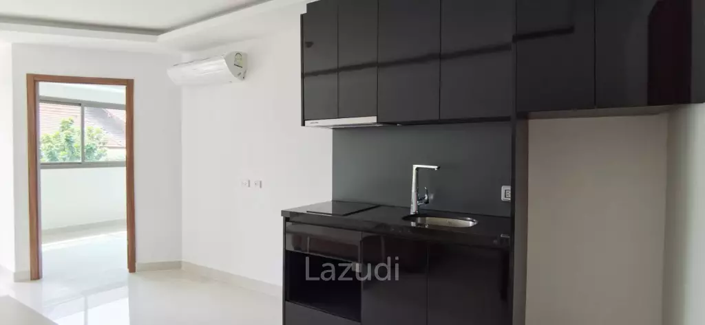 Condo for Sale in Club Royal Na Kluea