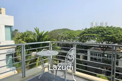 2 Bed Beachfront Condo in Town