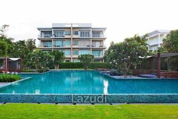 2 Bed Beachfront Condo in Town