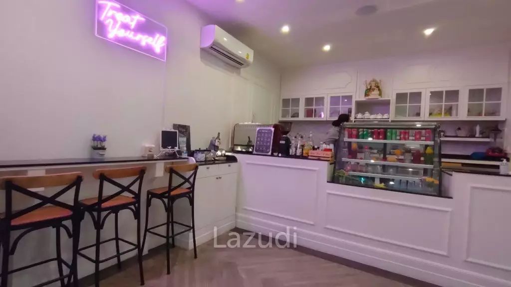Seven Seas Cote D'Azur Condo for Sale