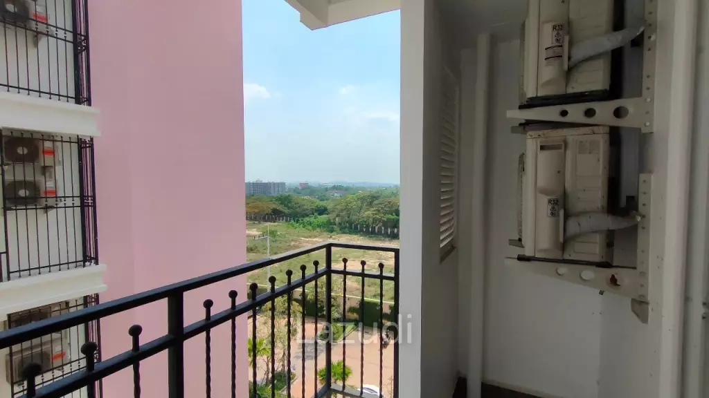 Seven Seas Cote D'Azur Condo for Sale