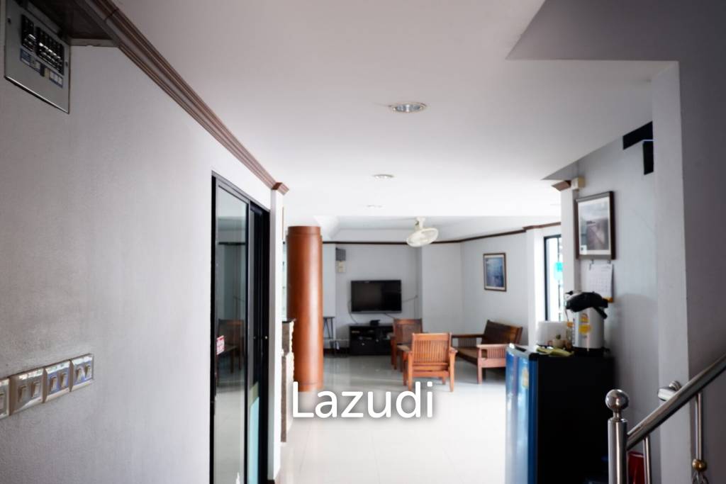 Great Area Commercial for Sale in Paniadchang